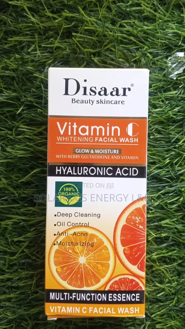 Disaar Vitamin C Whitening Face Wash - 1