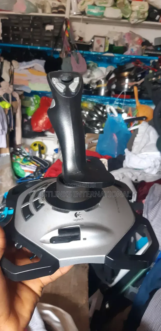Logitech Extreme 3D Pro Joystick - 1