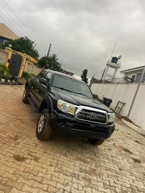 Toyota Tacoma 2010 Black - 1