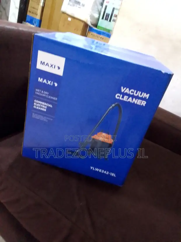 Maxi 1200W Vacuum Cleaner, 18L Capacity - 1