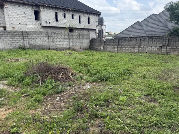 Filin Zama na FCDA don Siyawa, Kubwa - 1