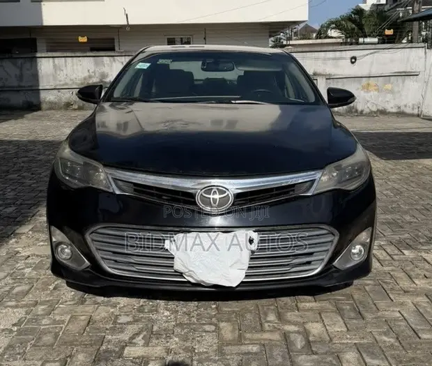 2013 Toyota Avalon Limited Sedan FWD - 1