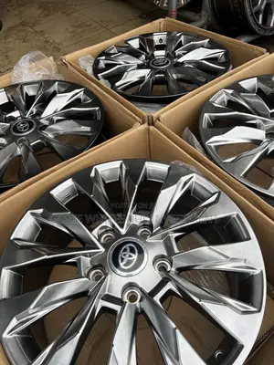 Taya Aluminiyam na Toyota Land Cruiser 20 inci