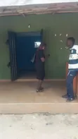 Shoron Da Ke Fuskantar Babban Hawa, Adeba - 3