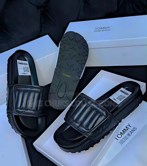 Tommy Hilfiger Slides - Black - 1