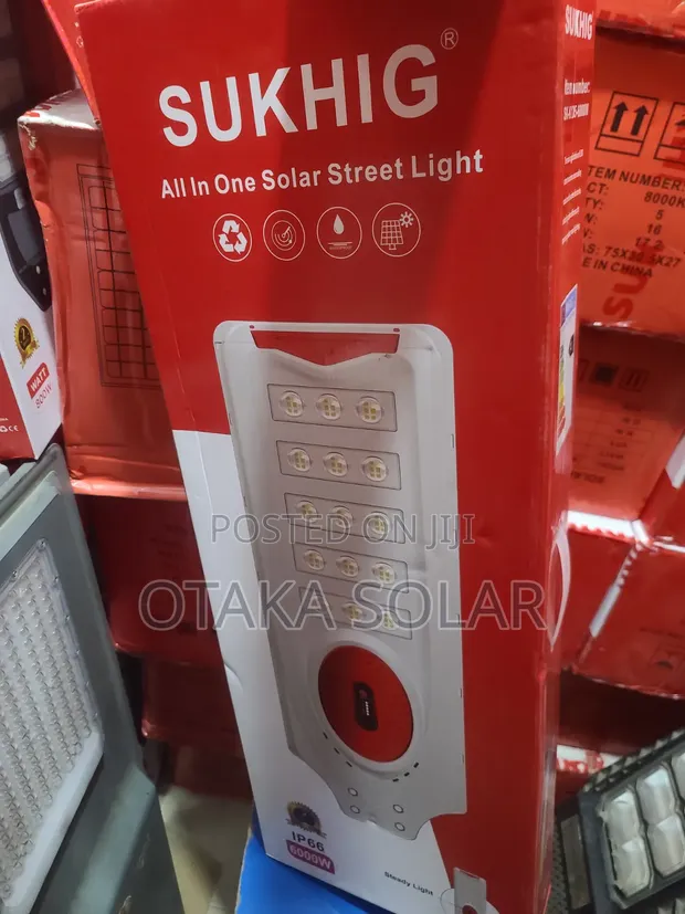 Sukhig 800W All-In-One Solar Street Light - 1