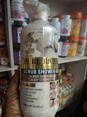 Sk Duchess Super Whitening Scrub Shower Gel