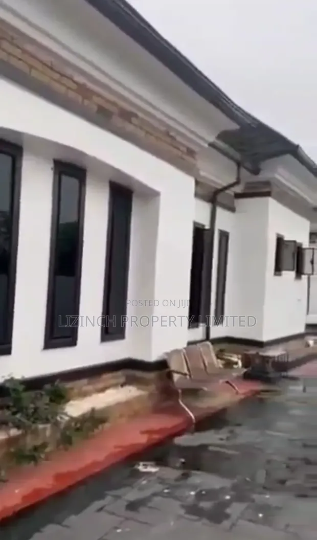 3 Bedroom Bungalow for Sale in Benin City - 1