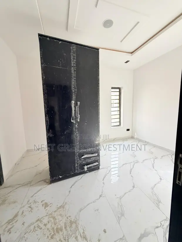 4 Bedroom Duplex with BQ in Magodo GRA 1 for Sale - 1