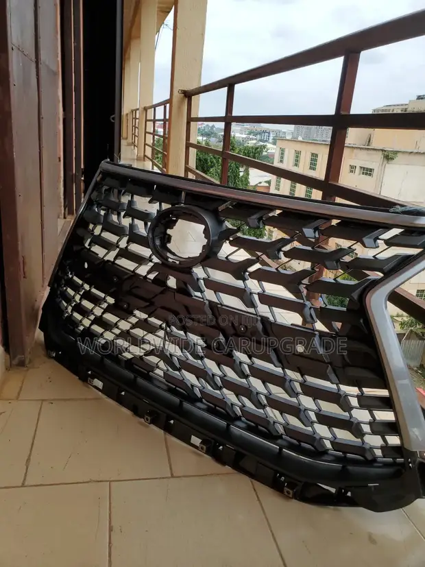 Lexus LX570 Front Grille (2018-2020) - 1