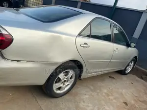 Toyota Camry 2005 Silver