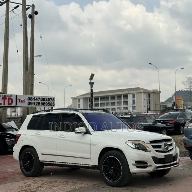 Mercedes-Benz GLK-Class 350 2011 White - 1