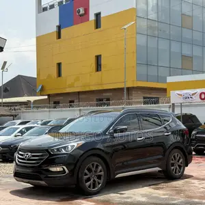 2017 Hyundai Santa Fe SE Ultimate AWD Black