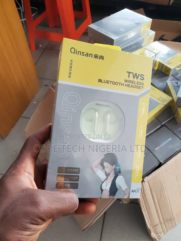 TWS Wireless Earbuds AK37 - 1