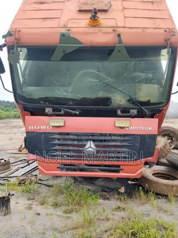 Howo Heavy-Duty Truck - Engine Needs Rework - 1