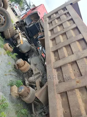 Howo Truck Mai Nauyi - Injin Yana Bukatar Gyara