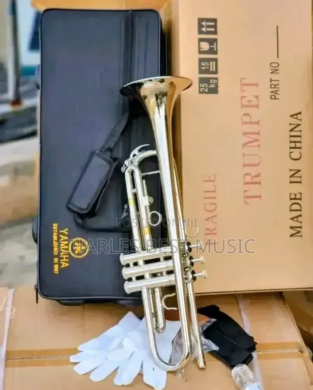 Professional Silver Yamaha Trumpet - 1