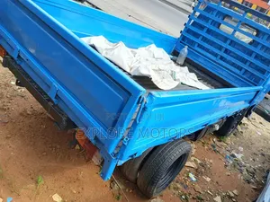 Toyota Dyna 2001 Blue Mini Truck