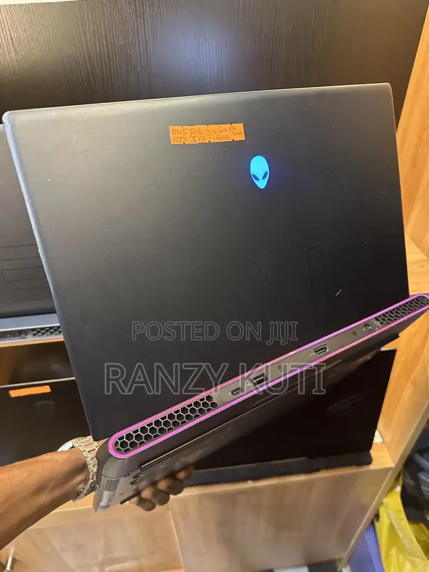 Alienware M15 R6 Laptop - Intel Core i7, 16GB RAM, 512GB SSD - 1