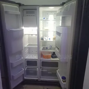 Samsung Side-by-Side Refrigerator with Ice Maker & Water Dispenser