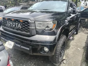 Toyota Tundra CrewMax 4x4 5.7L V8 2013 Black