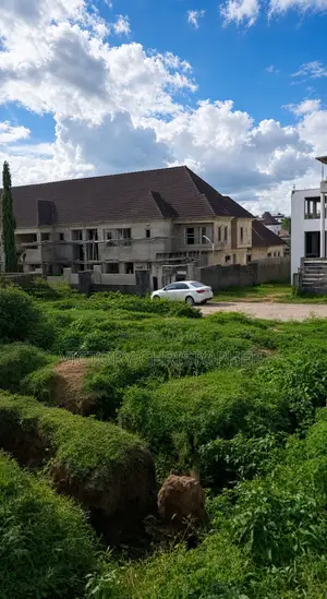 Filin Zama na 2000sqm don Siyarwa a Wuye, Abuja