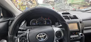 Toyota Camry SE 2.5L Petrol Sedan ta 2014