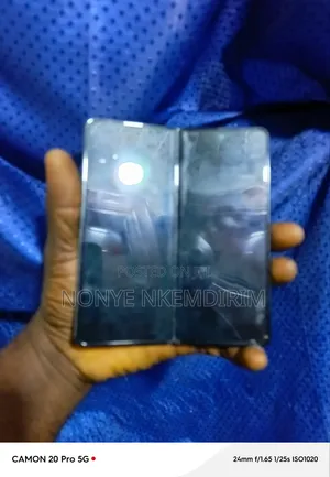 Samsung Galaxy Z Fold4 256GB Gray (Inner Screen Defect)