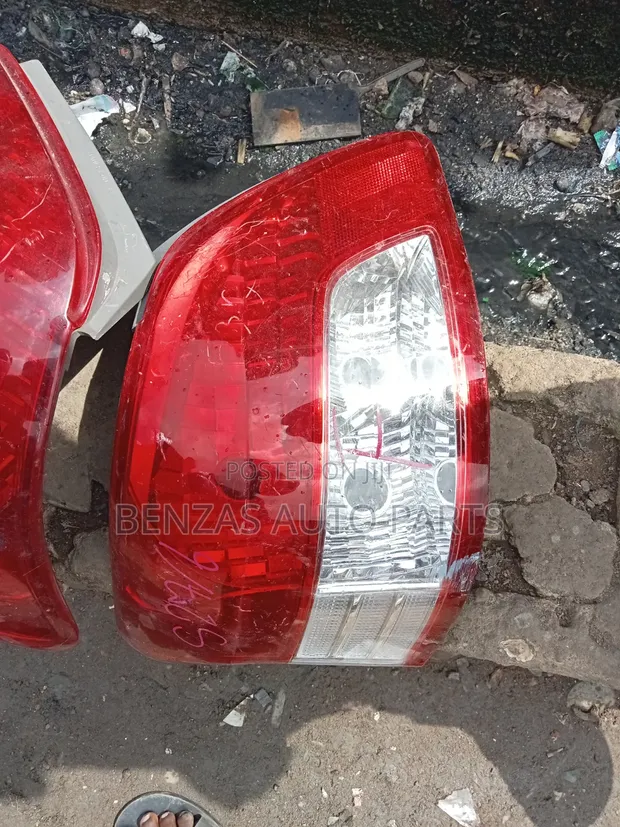 Toyota Yaris 2008 Backlight Replacement - 1