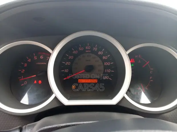 Toyota Tacoma 2006 Silver - 1