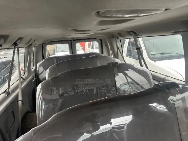 Ford E-350 2014 White - 1
