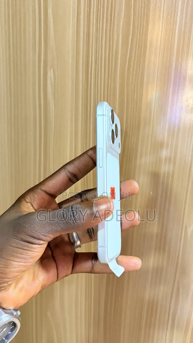 Apple iPhone 17 Pro 256GB White - 1