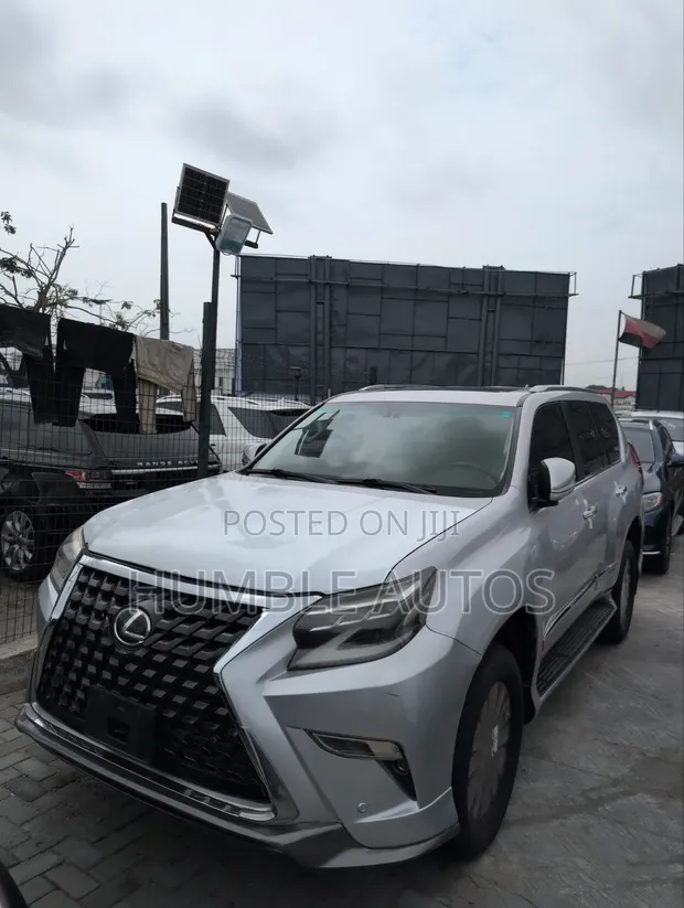 Lexus GX 2013 Silver - 1
