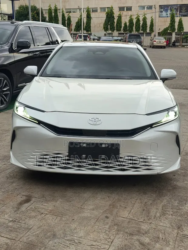 Toyota Camry SE 2025 (Direct Belgium Toks) - 1