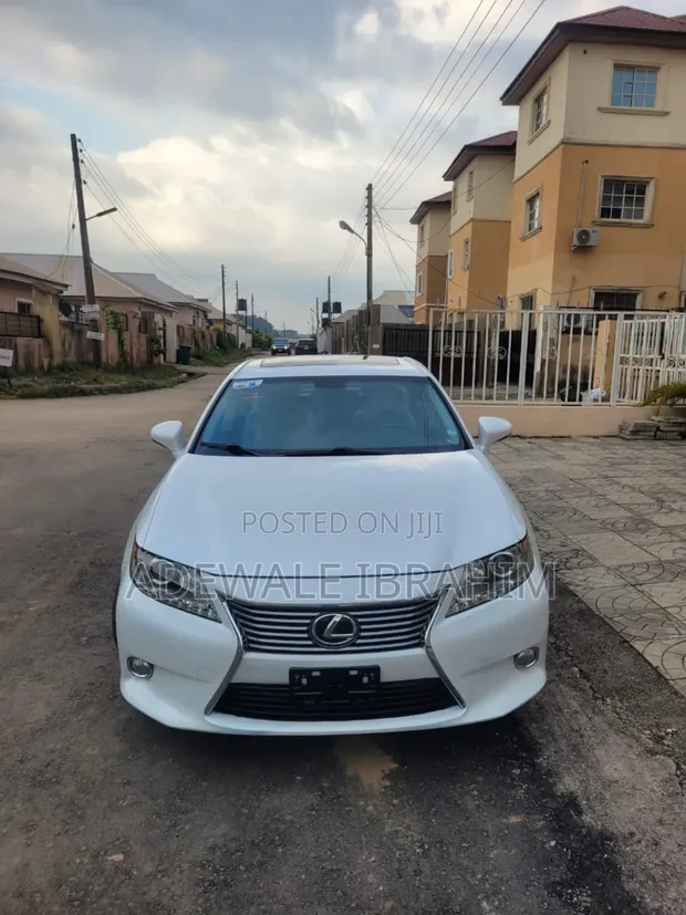 2013 Lexus ES 350 FWD Sedan - White - 1