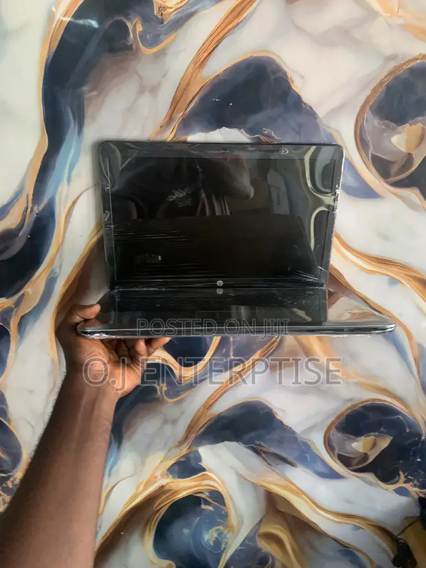 HP 250 G1 Laptop - Intel Core i3, 4GB RAM, 500GB HDD - 1