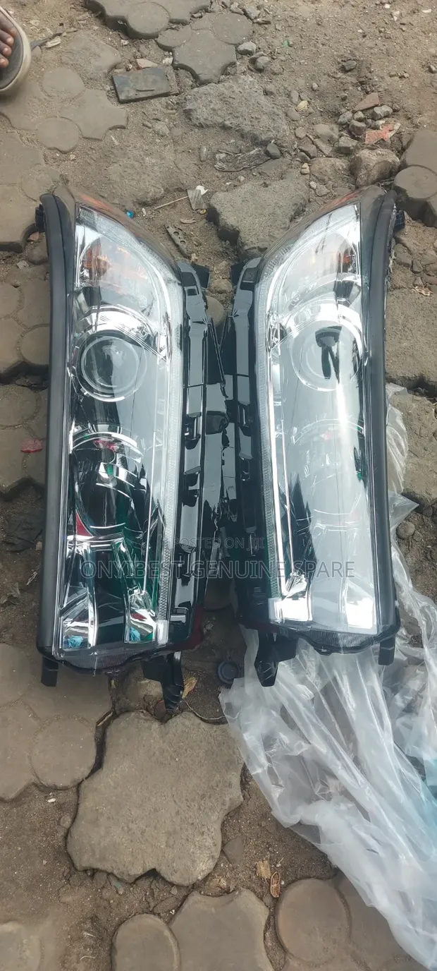 Brand New Toyota Highlander Headlights 2018 - 1