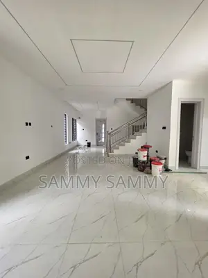 5-Bedroom Duplex da BQ a Adeniyi Jones, Ikeja