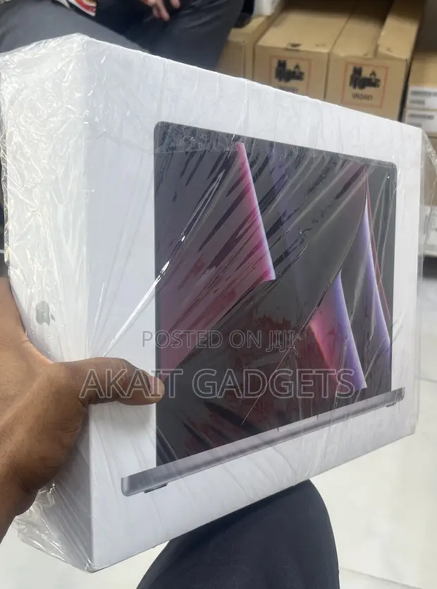 Apple MacBook Pro 2022 M2 16.2" 1TB SSD - 1