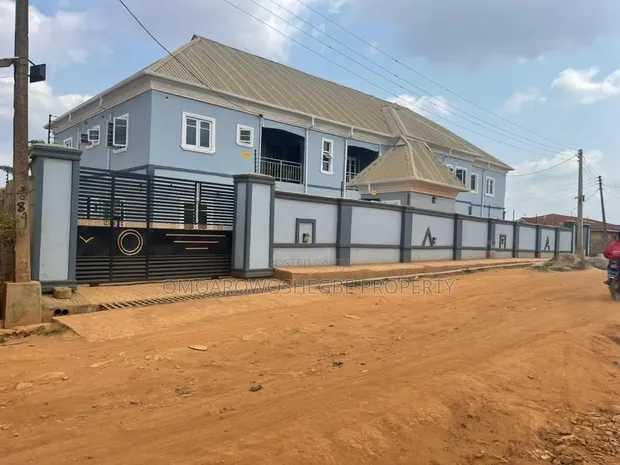 Furnished 2-Bedroom Block of Flats in Orita Obele Estate, Akure - 1