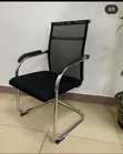 Sauƙaƙƙiyar Kursiyin Baƙi na Ofis da aka yi da Raga - 2