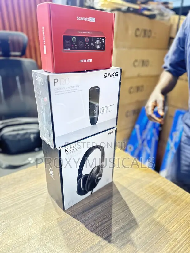 Focusrite Scarlett 2i2, AKG P120, AKG K361 Recording Bundle - 1