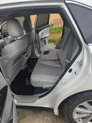 Toyota Venza LE 2010 White