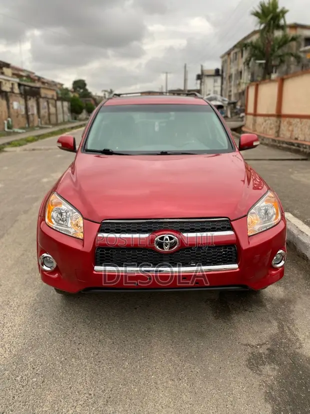 Toyota RAV4 Limited 2011 Red - 1
