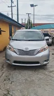 Toyota Sienna Limited FWD 7-Passenger 2013 Silver - 1