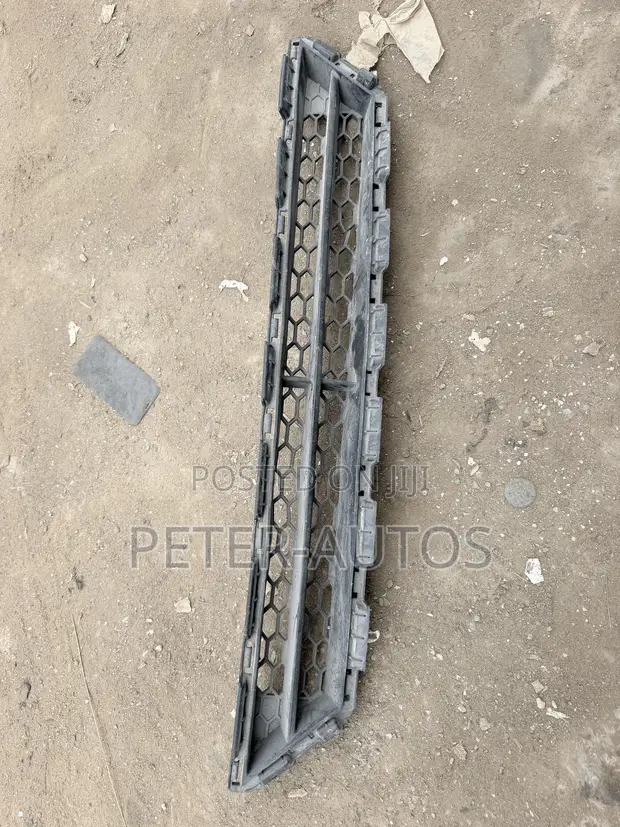 Hyundai Azera 2014 Down Grill - 1