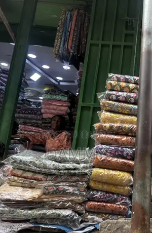 Wurin Sayar Da Zaren Waje Mai Haske