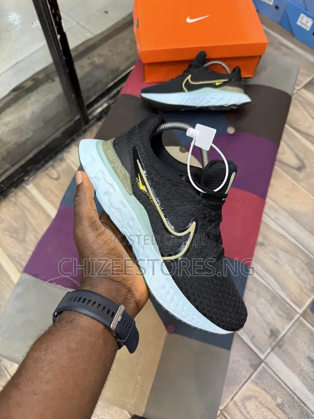 Nike React Sneakers - Black - 1
