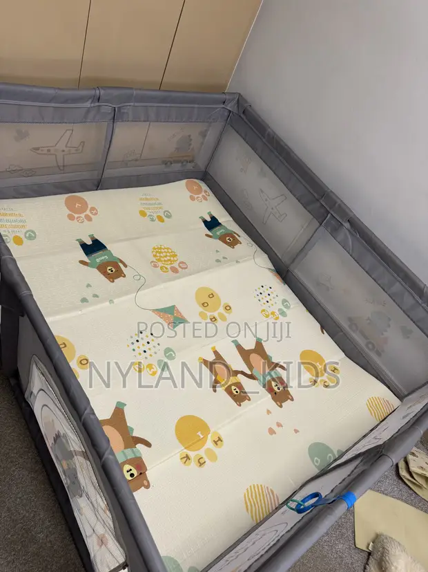 Baby/Toddler Play Pen with Mat and Balls - 1