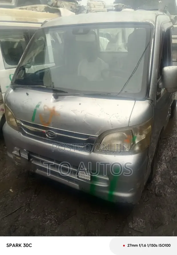 Daihatsu Hijet Mini Truck - Used - 1